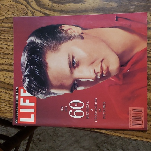 Elvis Collection - Picture 1 of 11